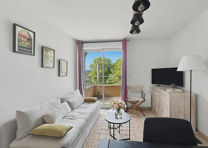 T3 Classe 3 Avec Piscine, Parking & Terrasse *