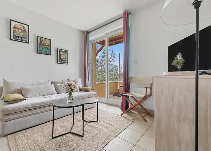 T3 Classe 3 Avec Piscine, Parking & Terrasse Prayssac