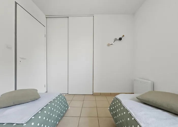 T3 Classe 3 Avec Piscine, Parking & Terrasse Appartement Prayssac