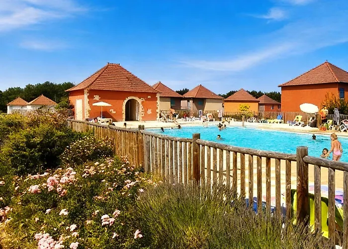 T3 Classe 3 Avec Piscine, Parking & Terrasse * Prayssac